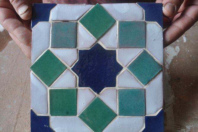 2 hours Craft workshop "The Alhambra with your hands" - Key things to know before you go