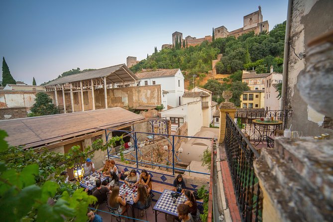 4 neighborhoods 4 cultures. Half day private tour in Granada - Museo Casa de Los Tiros: a Renaissance courtyard you can actually visualize