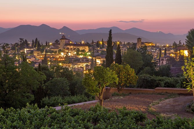 Albaicin and Sacromonte Private Tour - Paseo de los Tristes: finish near the place to linger