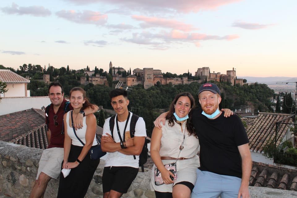 Albayzín: Granada's Albayzín Tour with Food Tasting - Fitness, stairs, and the rules you should know