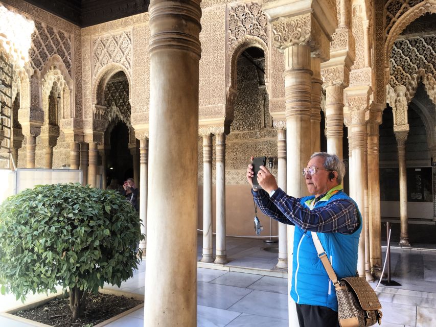 Alhambra and Nasrid Palaces and Local Food Experience - Getting In: Alhambra Online Welcome Visitor Center, 9:45 AM