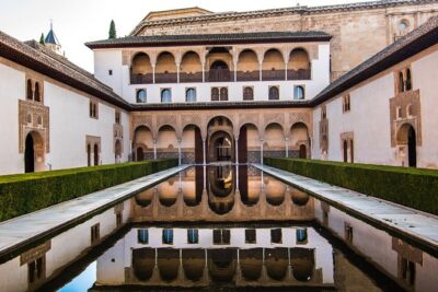 Alhambra and Nasrid Palaces Private Sensory Tour - Price and value: what $253.43 per person buys you