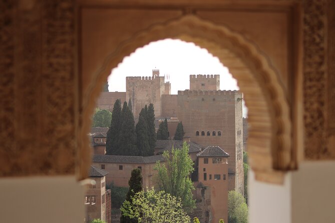Alhambra Exclusive Tour with Tickets - How This Tour’s Price Works for You (Not Just the Math)