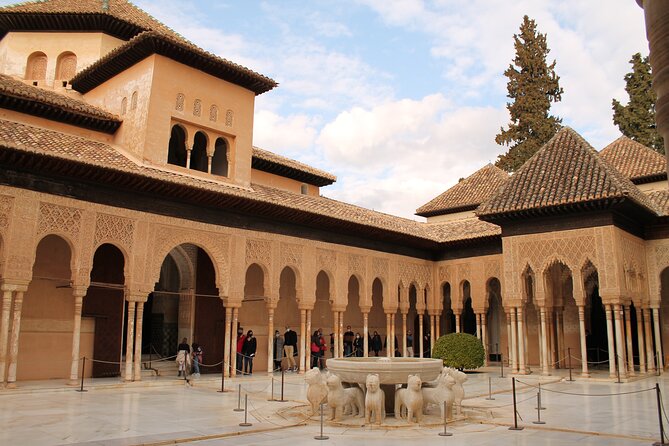 Alhambra Guided Tour, Nasrid Palaces and Generalife - Key Highlights You’ll Actually Feel on the Ground