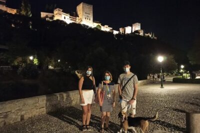 Alhambra Legend Tour - Plaza del Aljibe and Parador de San Francisco: the story between landmarks