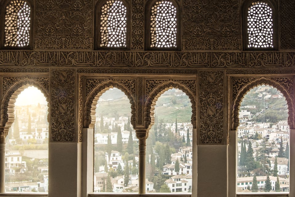 Alhambra & Nasrid Palace: Private Tour with Tickets - How the Alhambra is organized: what you’ll notice during the tour