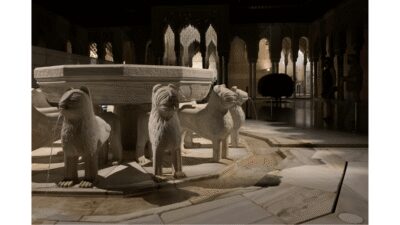 Alhambra: Nasrid Palaces Guided Night Tour without tickets - Exterior fortress walls: the best warm-up for understanding the palace layout