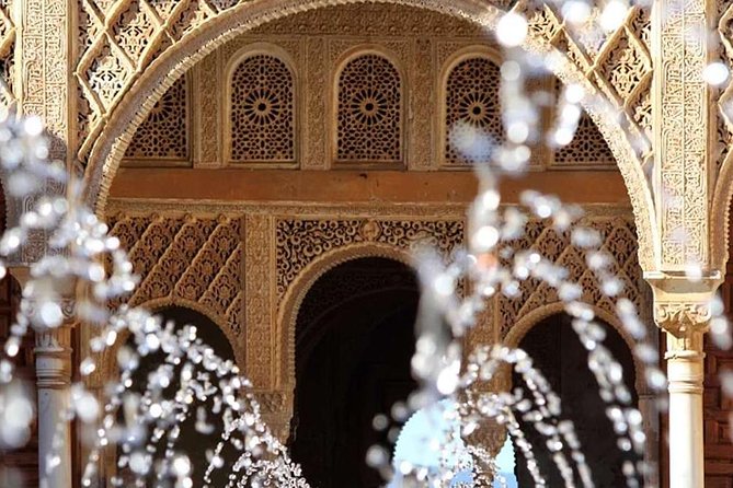 Alhambra Private Tour: Nasrid Palaces, Alcazaba and Generalife - Nasrid Palaces: stucco details, courtyards, and water