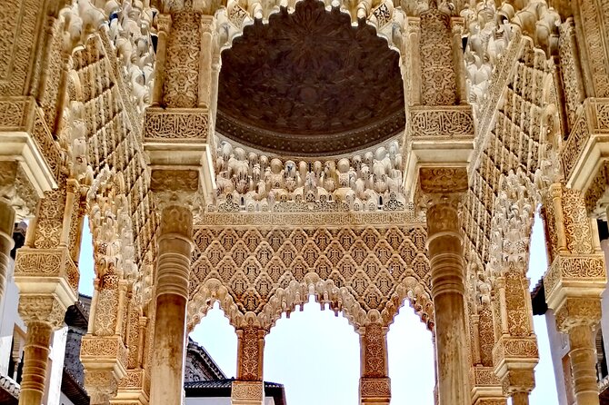 Alhambra Private Tour: Nasrid Palaces and Generalife - Timing tips that actually matter inside the complex