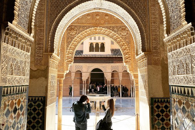 Alhambra Private Tour with Skip-the-line-tickets - Pacing: what ~3 hours feels like in real life