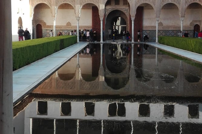 Alhambra private tour (without tickets) total/group Max 15 people - Alhambra Without Tickets: Know What’s Included (and What Isn’t)