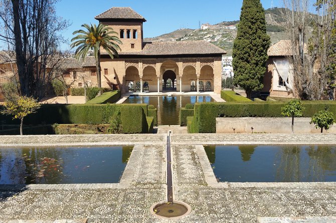 Alhambra Skip-the-Line Guided Tour - Who this Alhambra tour suits best