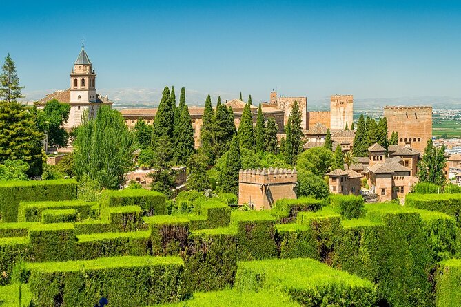 Alhambra Skip the Line Premium Guided Tour - Meeting Point, Start Time, and Finding Your People
