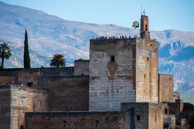 Alhambra Tour and Nazaries Palaces with Hammam Massage Experience - Key things I’d prioritize before you go