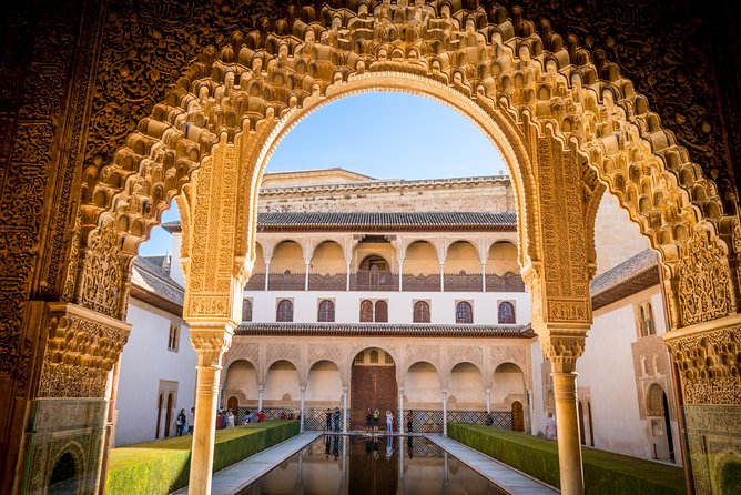 Alhambra Tour & ticket: Nasrid Palaces, Alcazaba & Generalife - Generalife-Gardens: A Break That Still Feels Purposeful