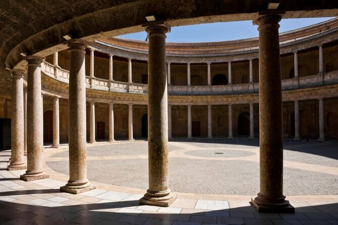 Alhambra: tour with Nasrid Palaces. Admission not included - Nasrid Palaces route: Comares, the Lions, and the Partal areas