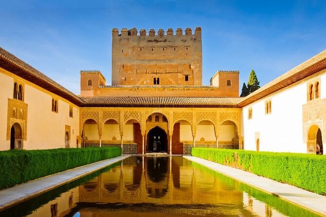 Alhambra: tour with Nasrid Palaces. Admission not included - Carlos V’s palace in 15 minutes: facades, courtyard, and museum pointers