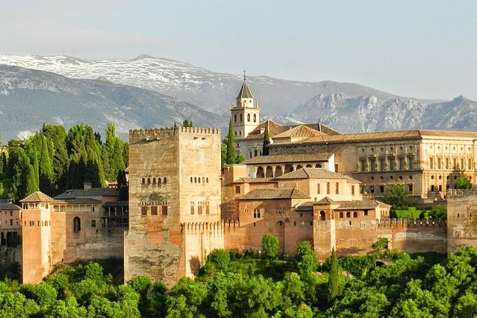 Alhambra Visit with Private Official Guide in Granada - Stop 1: Alhambra complex views and the Alcazaba quick peek