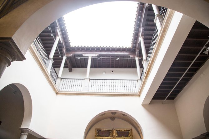 Best of Granada guided tour - La Madraza: Granada’s First Islamic University in 15 Minutes