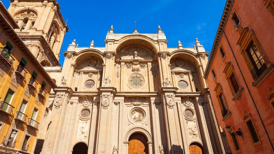 Best of Granada: Private Walking Tour with a Local - Meeting at Plaza Nueva: where your local game plan starts