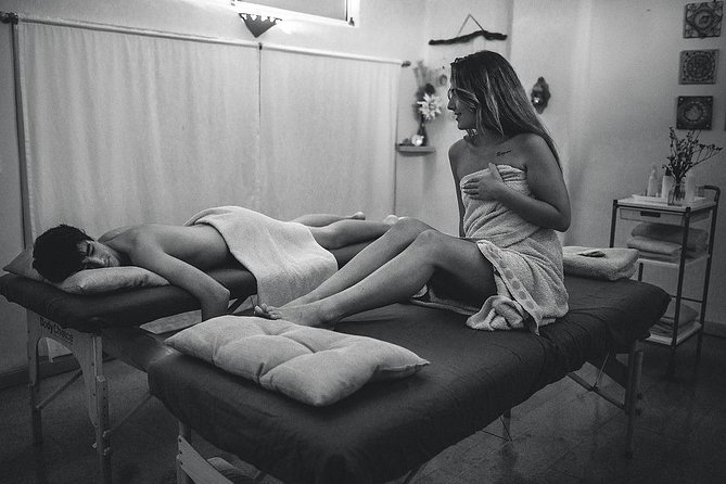 Couple Massage 80 minutes - Finding MasVital: a calm room in Granada’s everyday street life