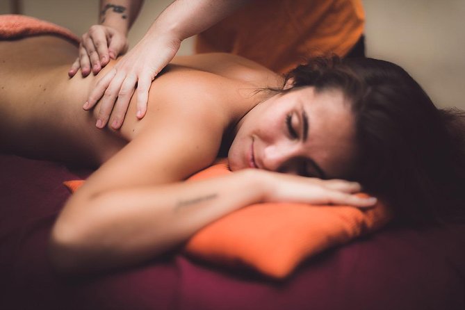 Custom Massage: 1 hour - Key things that make this massage stand out