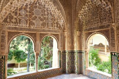 Exclusive Private Alhambra Tour with a Historian - Getting There at Polinario Café Bar: Timing and Practical Tips