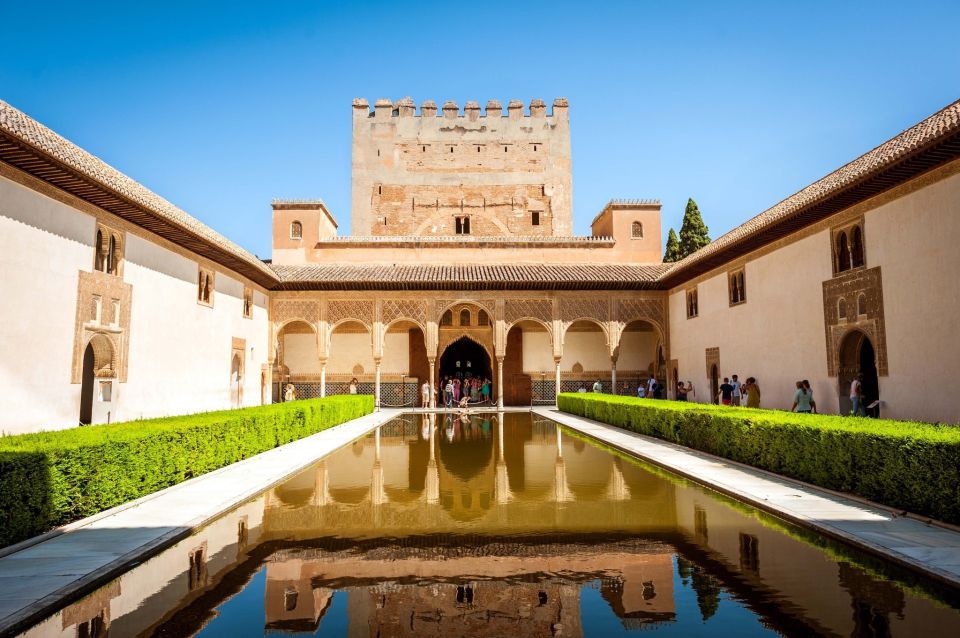 Fast-Track Alhambra & Nasrid Palaces Guided Tour - The Starting Point: Getting Oriented Near the Ticket Area