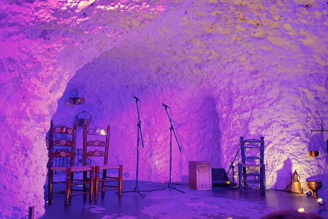 Flamenco Show in a Cave Restaurant in Granada - Getting there (and leaving) in Granada: don’t underestimate the location