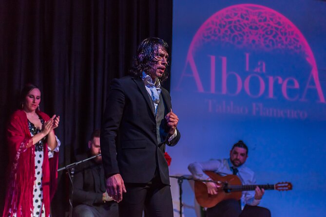 Flamenco Show in the Center of Granada - What makes La Alborea different in Granada