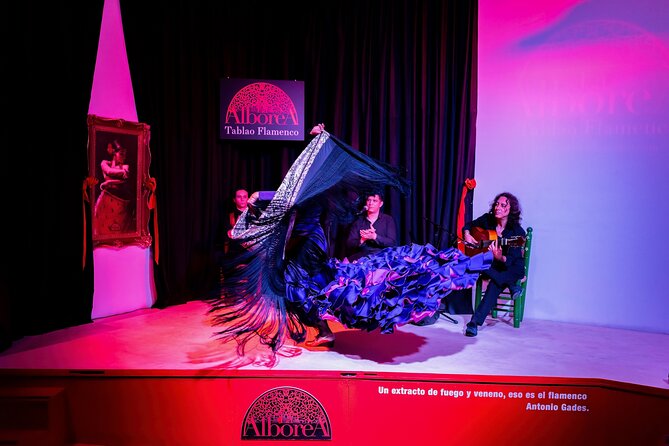 Flamenco Show in the Center of Granada - Included drinks: a small perk that can smooth the evening