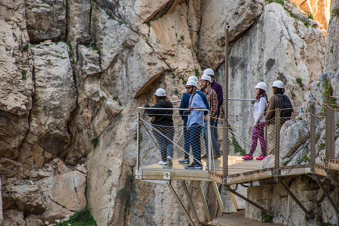 From Granada: Caminito del Rey Guided Tour & Guaranteed Tickets - The return ride to Granada: less hassle, more decompression