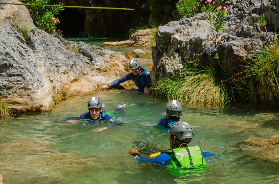 From Granada: Rio Verde Canyoning Tour with Lunch - Who this canyoning tour suits best