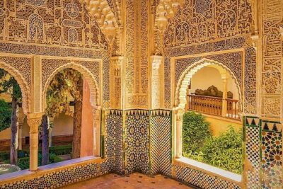 Full Alhambra tour with preferential access (SPANISH language) - Meeting Point at the Alhambra Ticket Office (What to Know Before You Go)