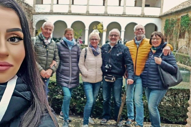 Full Alhambra tour with preferential access (SPANISH language) - How the Official Guide Style Changes What You Take Home