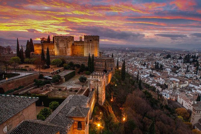 Going to Alhambra? 3 hrs Private Tour! Skip the long lines to visit the Alhambra - Price for Up to 6: When This Feels Like Good Value