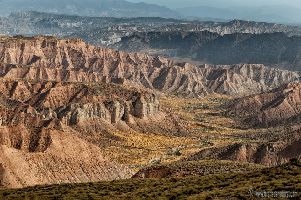 Gorafe: Los Coloraos Desert 4x4 Tour - The Los Coloraos viewpoints: where the colors and scale land