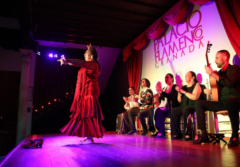Granada: 1-Hour Traditional Flamenco Show at Palacio - Quick hits before you go