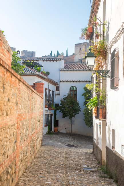 Granada: Albaicín and Sacromonte Guided Walking Tour - Flamenco in Sacromonte: putting culture on the map