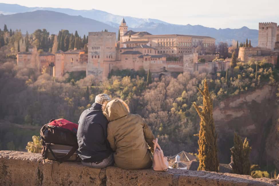 Granada: Albaicín and Sacromonte Guided Walking Tour - Who should book this walk, and who should skip it