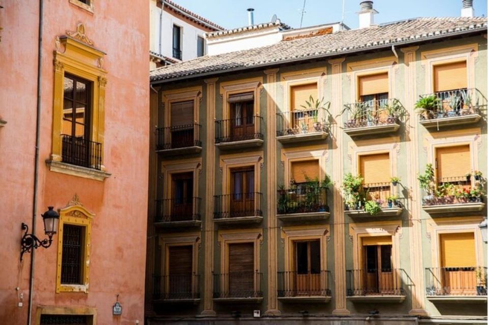 Granada: Albayzin and Sacromonte Walking Tour - The Alhambra views you actually have time for