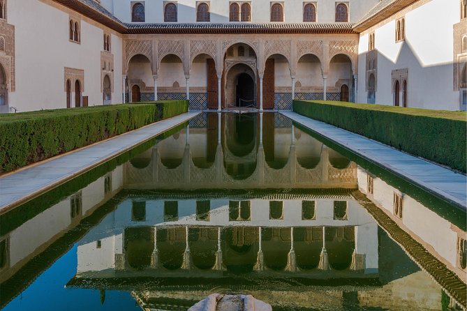 Granada: Alhambra, Albaicin and Sacromonte Guided Tour - Logistics You’ll Want to Plan: Meeting, Tickets, and Your Passport