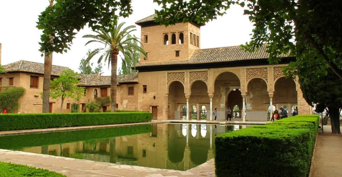 Granada: Alhambra and Generalife Gardens Guided Tour - Palace Arcade, Rauda, Yusuf III Palace, and Paseo de las Torres