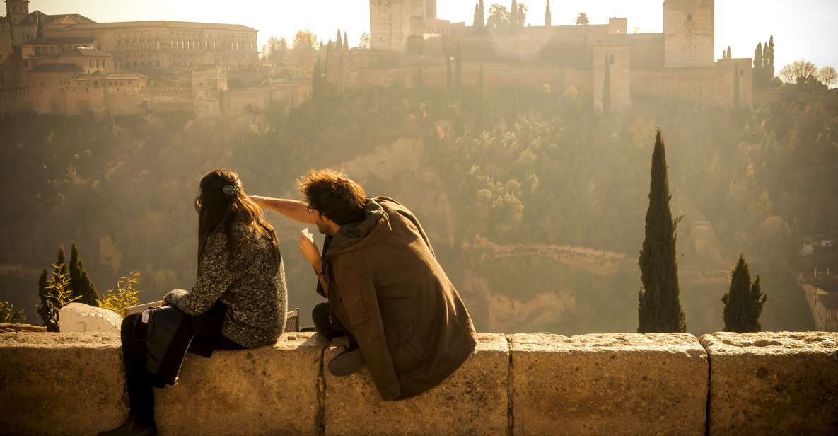 Granada: Alhambra, Cathedral, Royal Chapel and Albayzin tour - Alcazaba and Generalife: why gardens and viewpoints belong on your Alhambra day