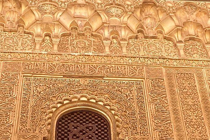 Granada Alhambra Group Tour includes Nazaries Palaces - What you must do right: passports, matching names, and physical IDs