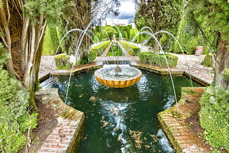 Granada: Alhambra Guided Tour and Arabian Bath and Massage - Key highlights worth planning around
