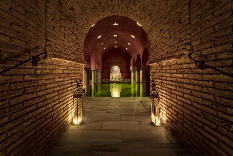 Granada: Alhambra Guided Tour and Arabian Bath and Massage - A full-day Granada combo: Moorish palaces, then thermal calm