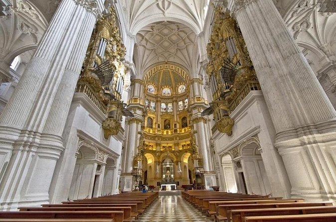 Granada: Alhambra tickets and other attractions - Royal Chapel and Granada Cathedral: where stories layer on top of each other