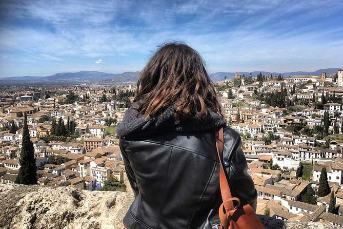 Granada and Albaicin: Wine and Tapas Tour - Albaycín and Moorish Footprints: Calderia Vieja and Historic Landmarks