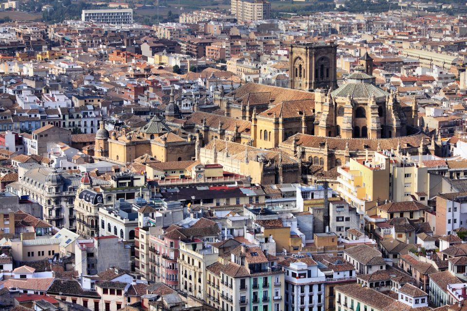 Granada: Cathedral and Royal Chapel Guided Tour with Tickets - Who this tour suits best (and who should skip it)
